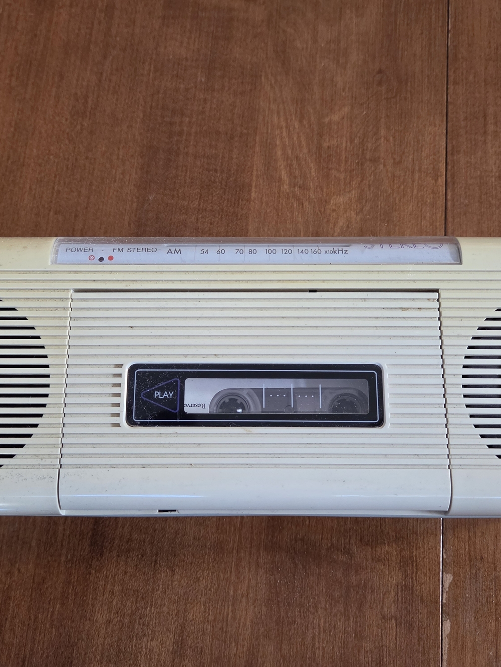 Beige VTG Realistic AM/FM Stereo Radio & Cassette Player, Cassette Tape Playback